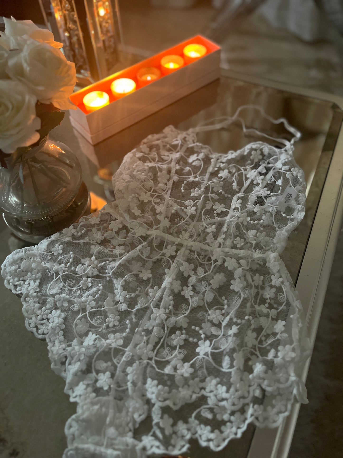 Danty White Romper with embroidered lace